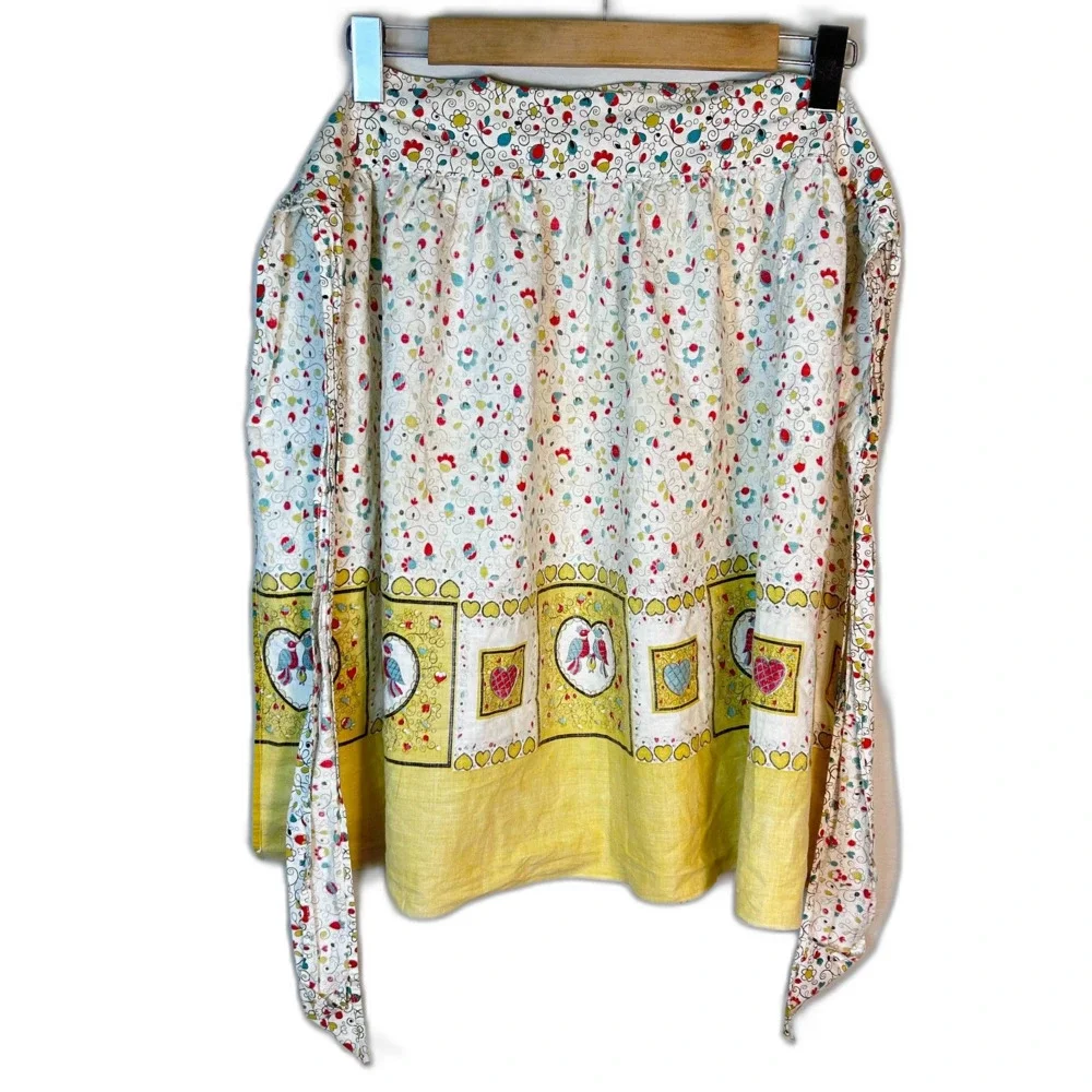 Vintage 50s-60s MCM Women's Multicolor Floral Yellow Border Print Cotton Apron